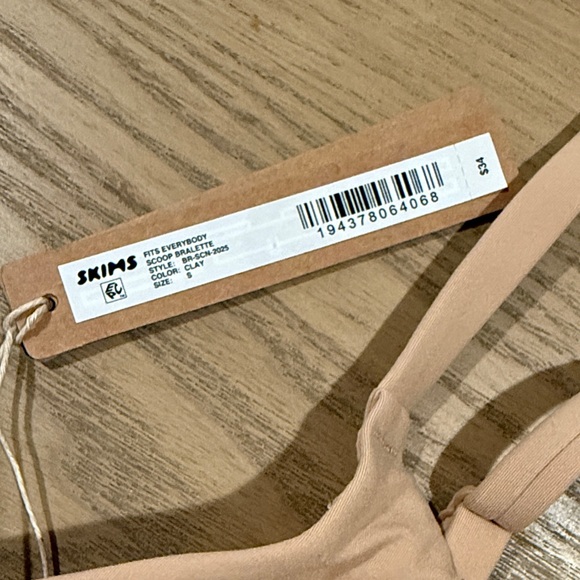 SKIMS Nude Bralette - Picture 2 of 2